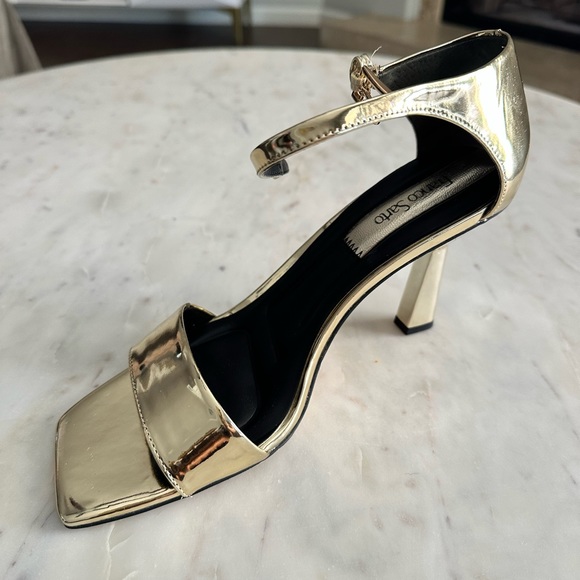 Franco Sarto metallic gold heels - Picture 7 of 13
